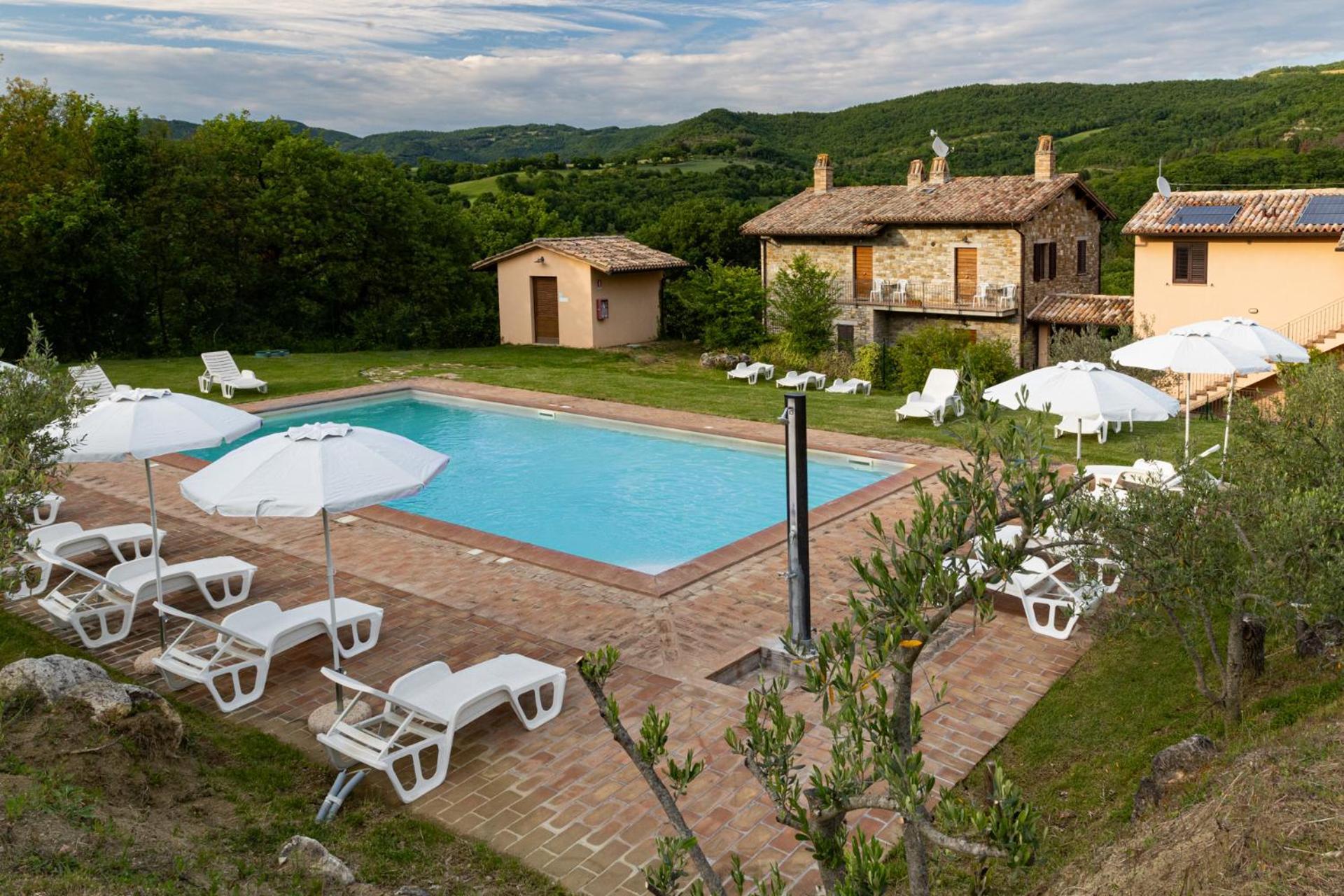 Вілла Relais Parco Del Subasio Piano Delle Pieve Екстер'єр фото