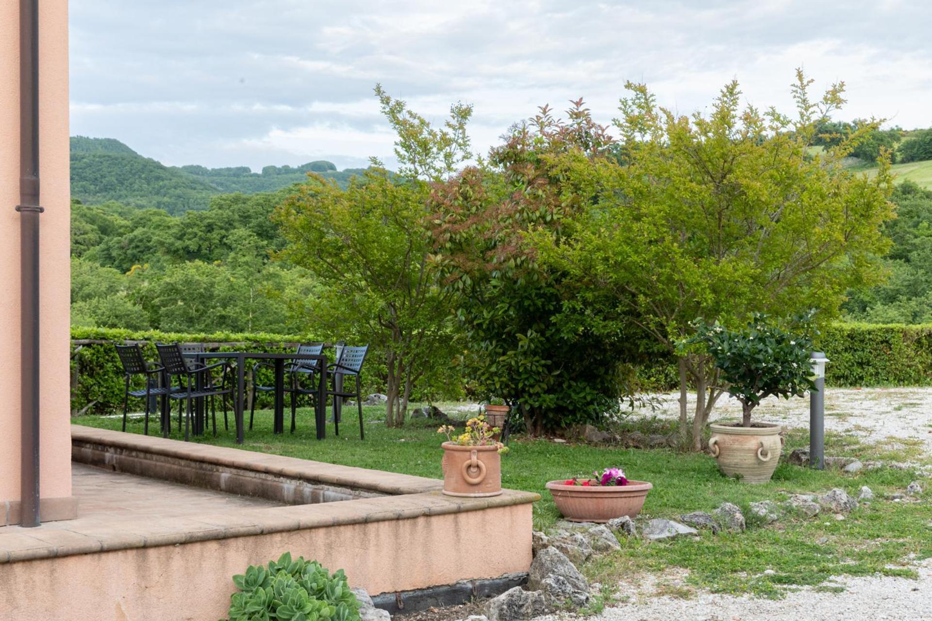 Вілла Relais Parco Del Subasio Piano Delle Pieve Екстер'єр фото